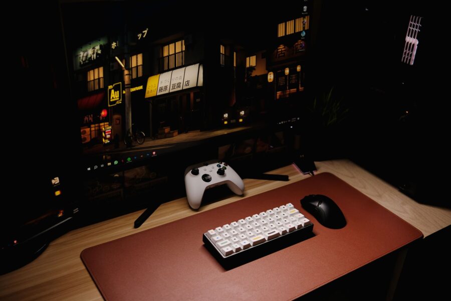 Gaming monitor keyboard