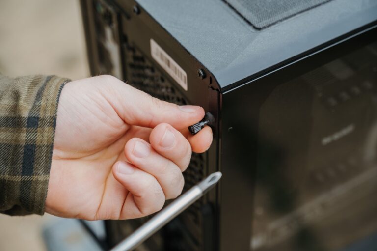 Sata ssd hand