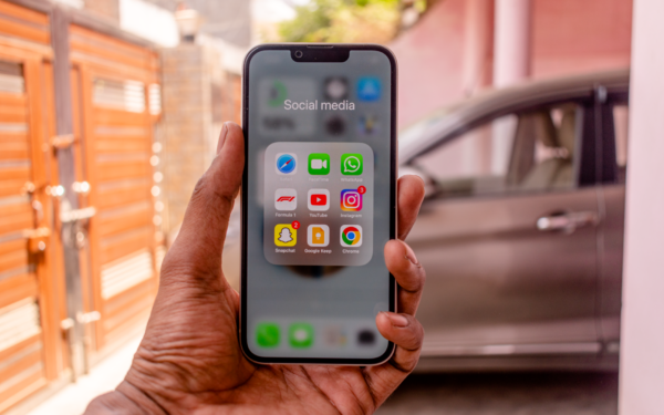 Simple iOS privacy habits that quietly protect your data every day