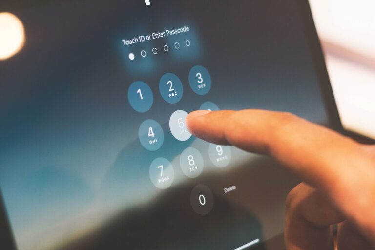 Iphone lock screen