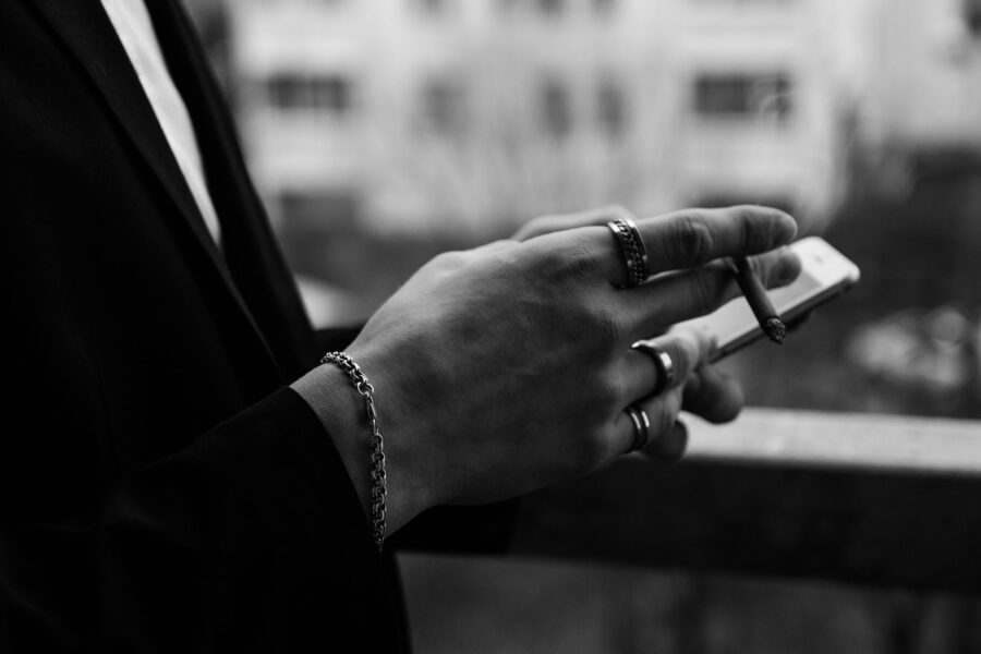 Smart ring finger