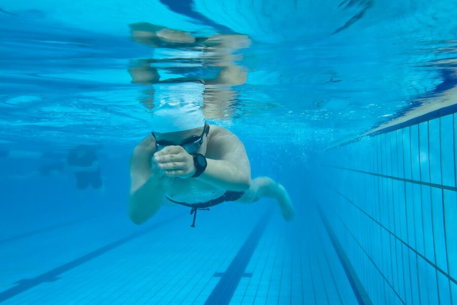 Swimmer pool using